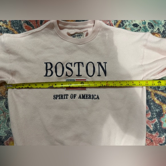 Boston Sweater - Picture 10 of 10